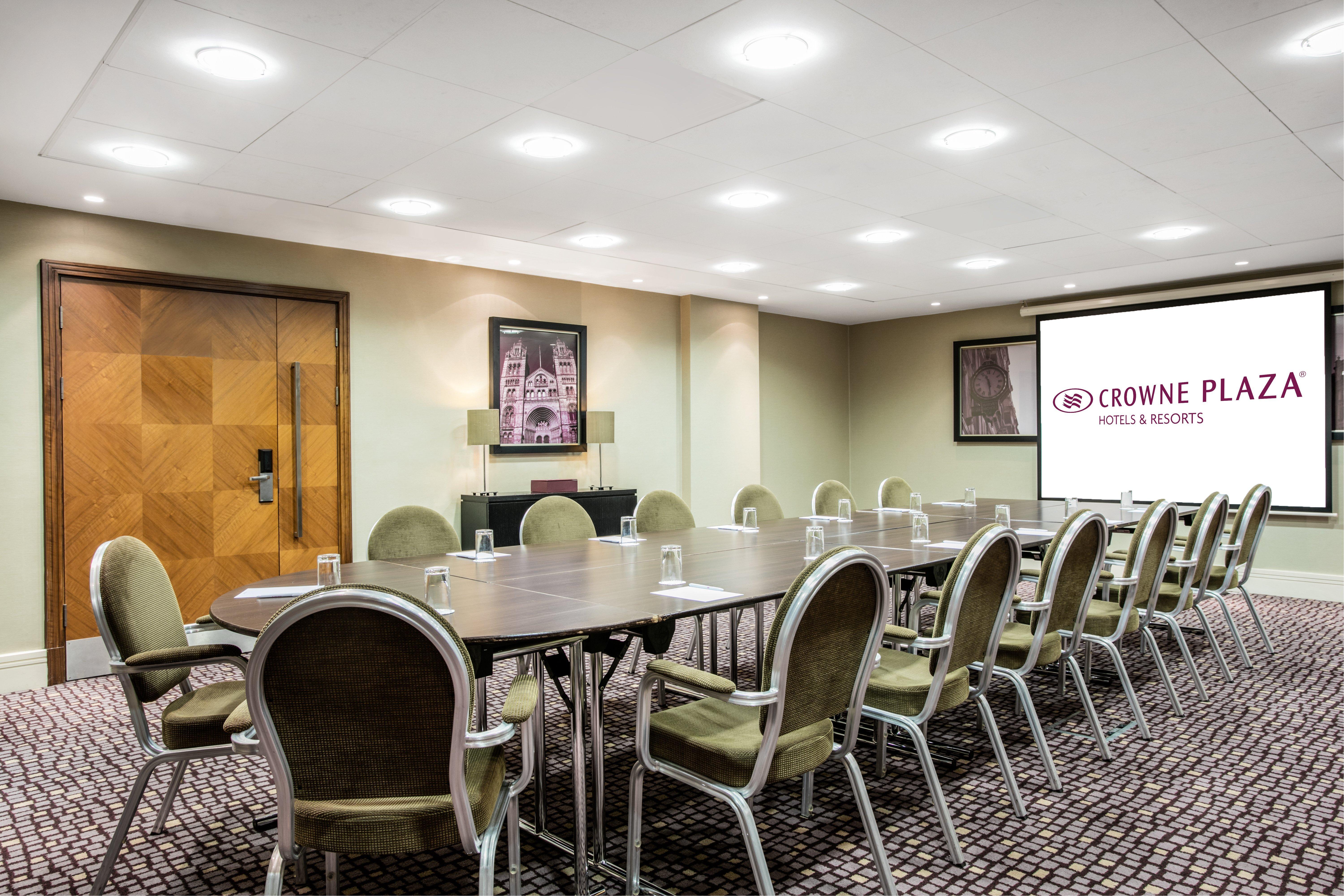 Отель Crowne Plaza London By Ihg