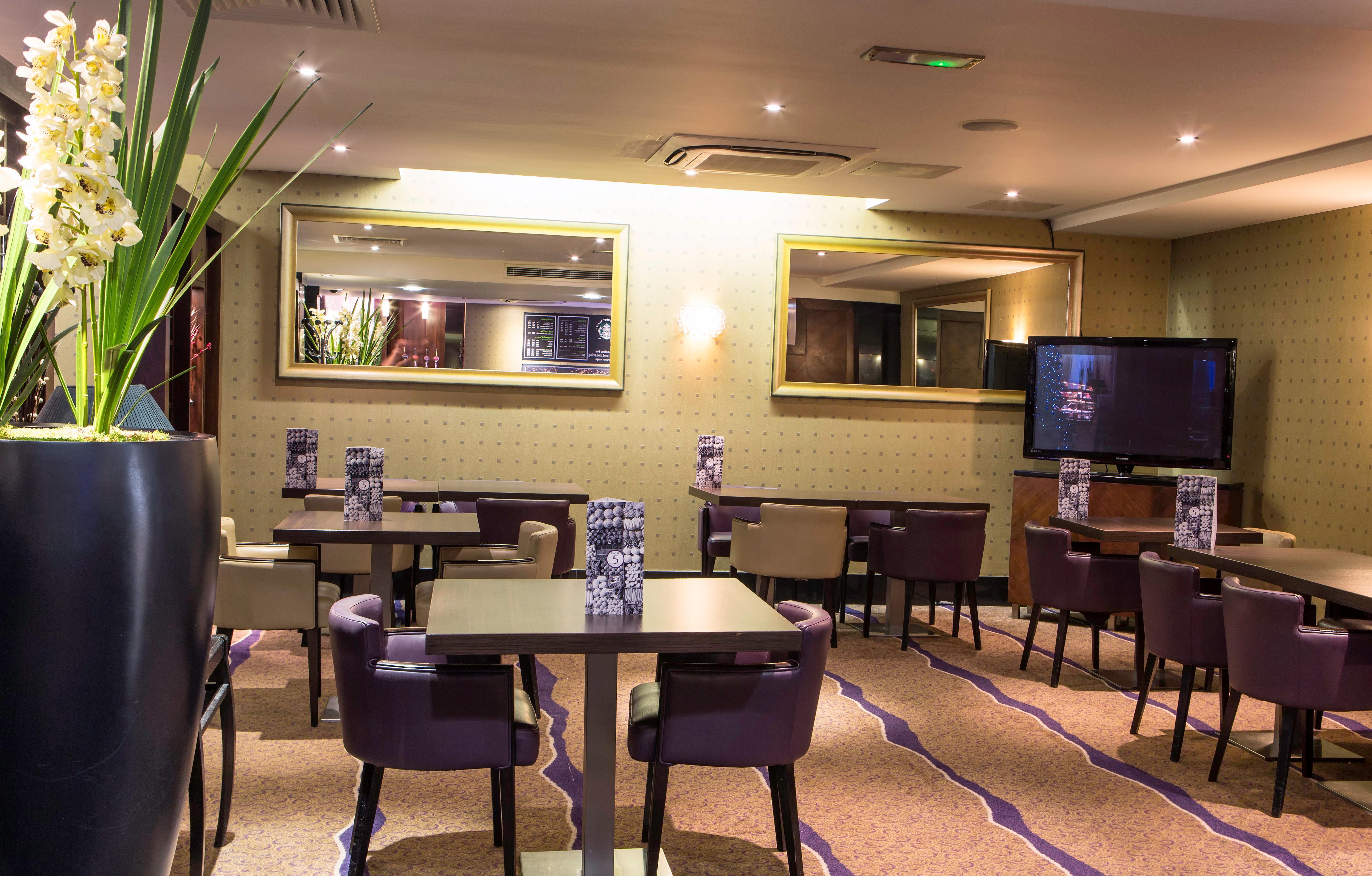 Отель Crowne Plaza London By Ihg Илинг