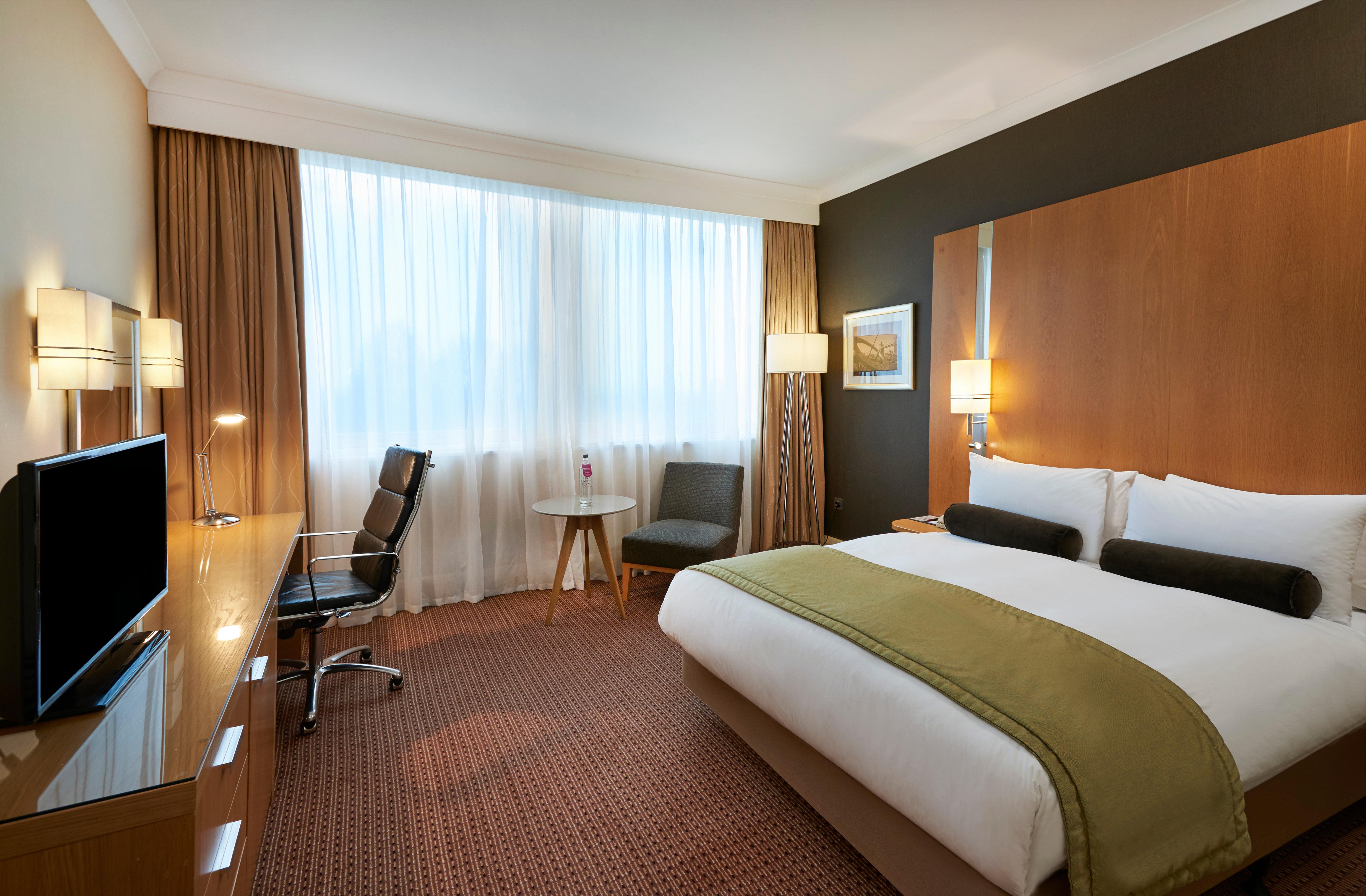 Crowne Plaza London By Ihg 4*