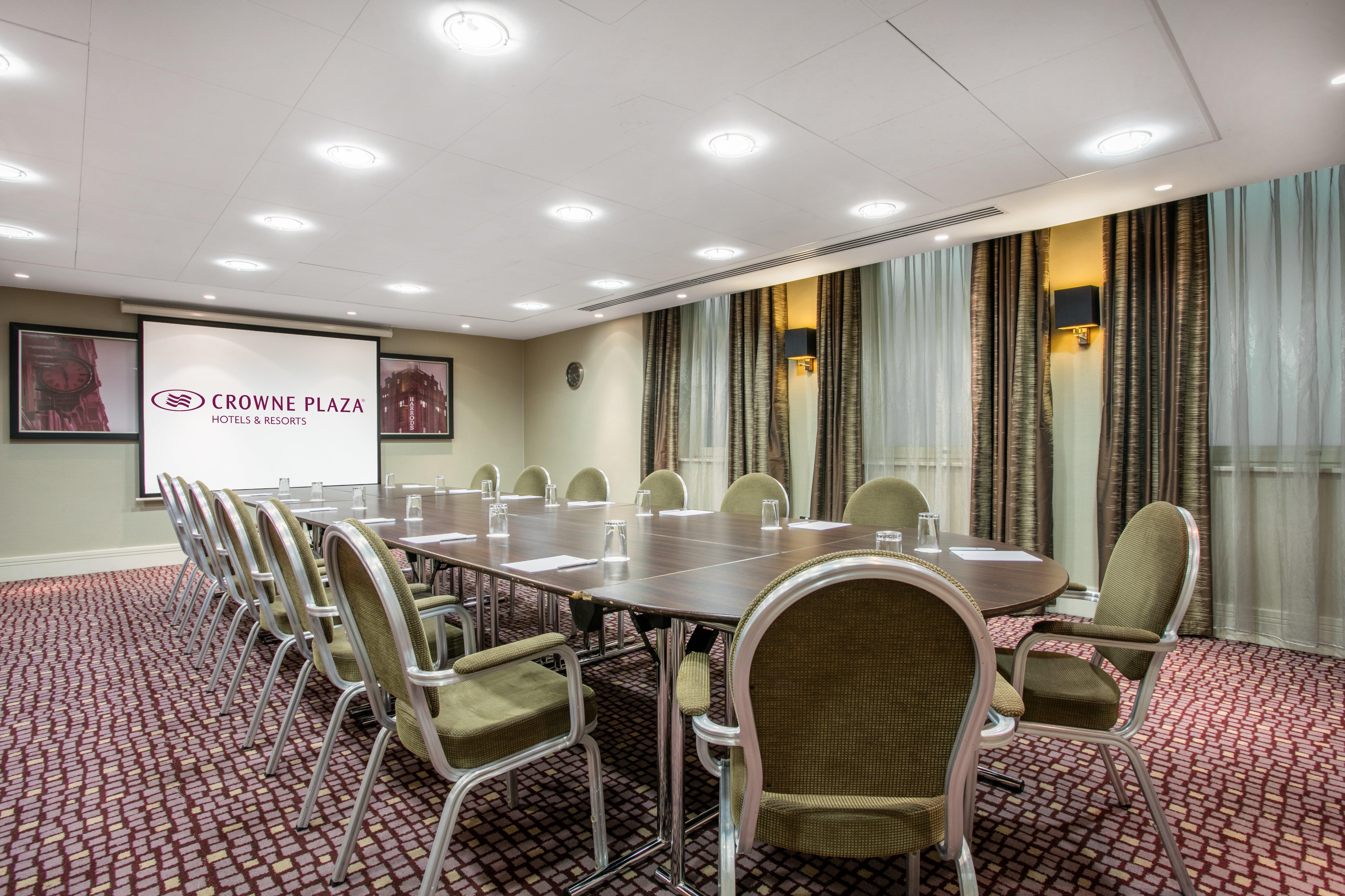 Crowne Plaza London By Ihg 4*