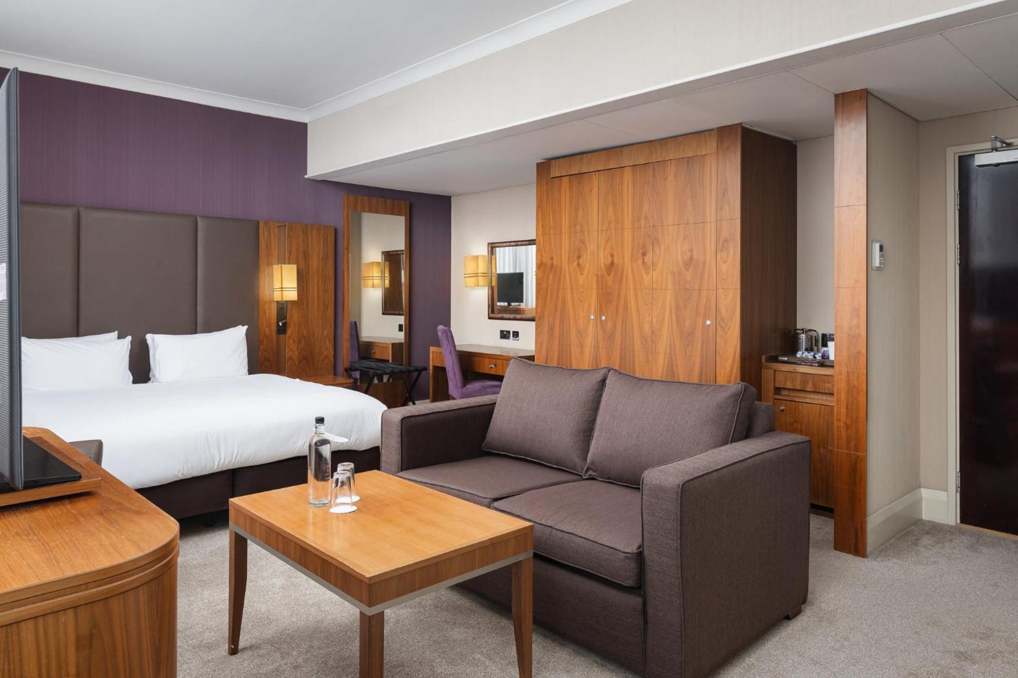 Crowne Plaza London By Ihg Hotel Ealing