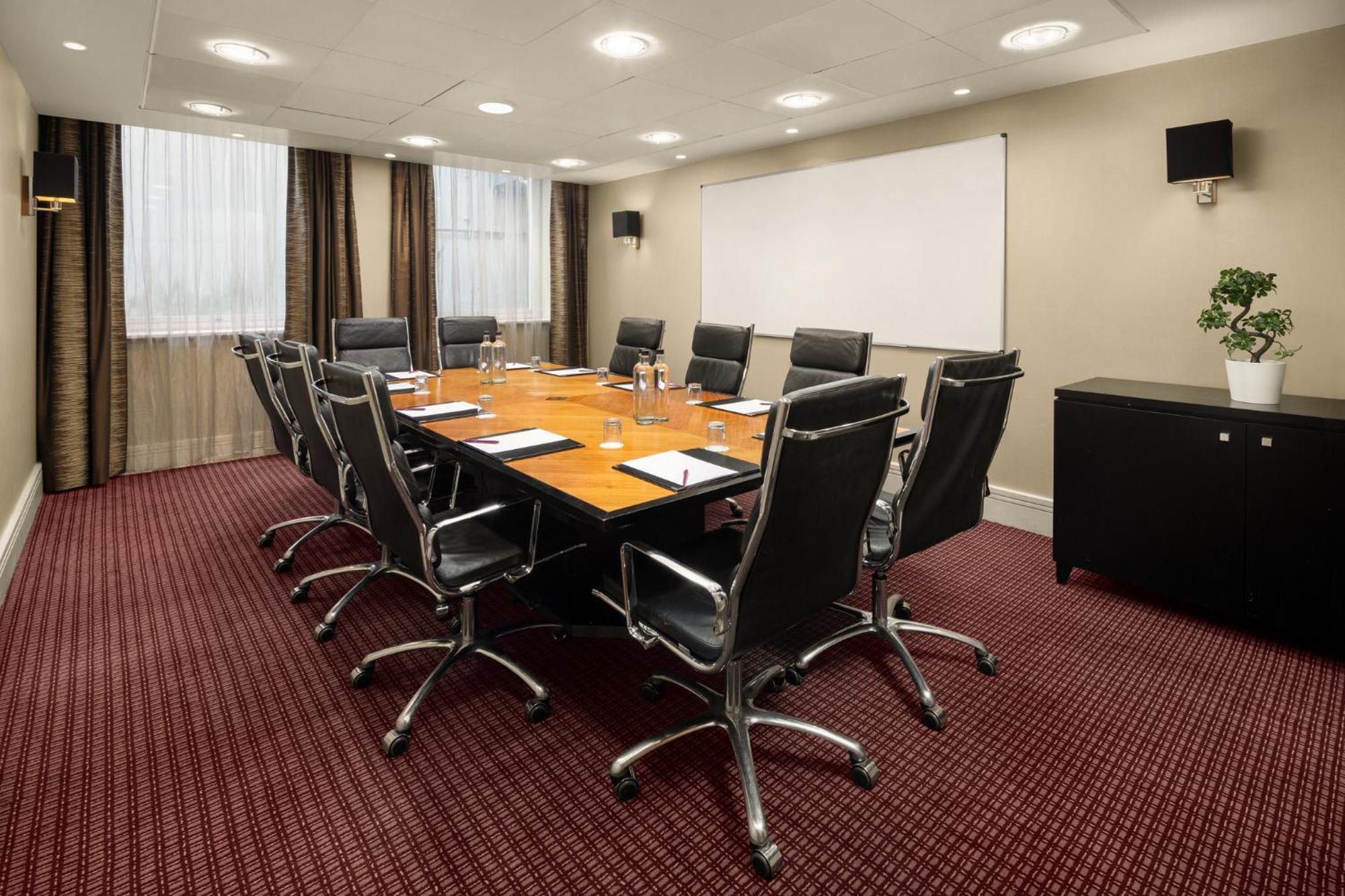 Hotel Crowne Plaza London By Ihg