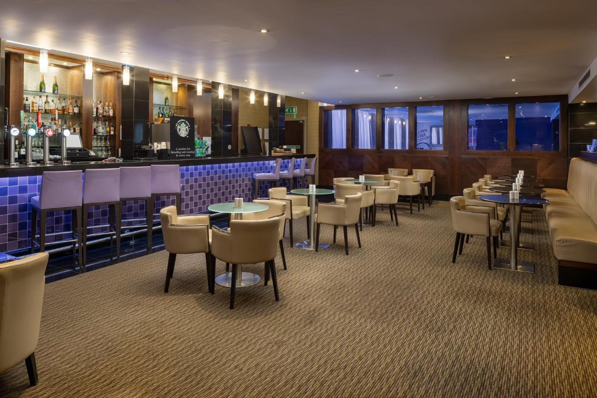 Отель Crowne Plaza London By Ihg 4*