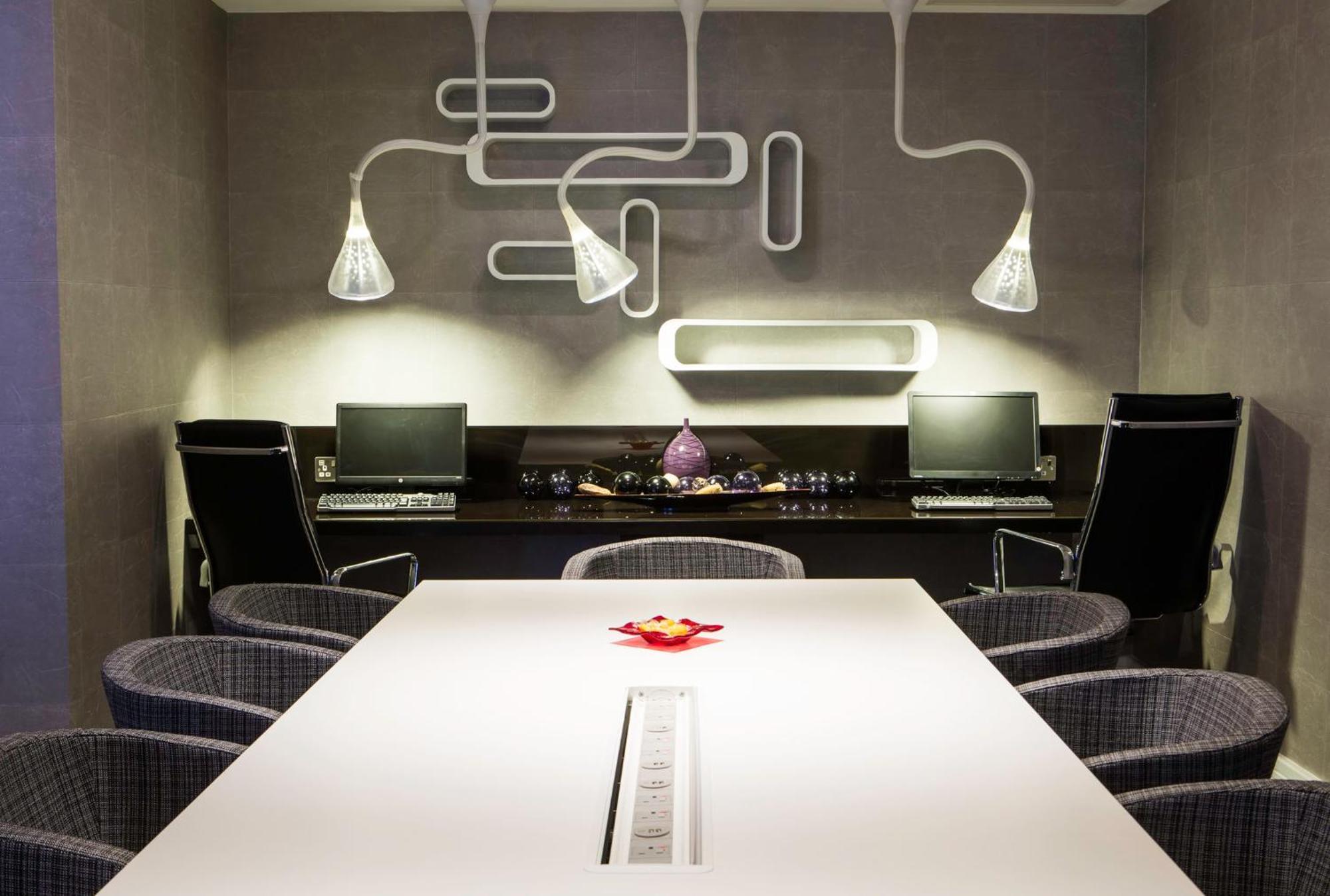 Crowne Plaza London By Ihg Hotel 4*