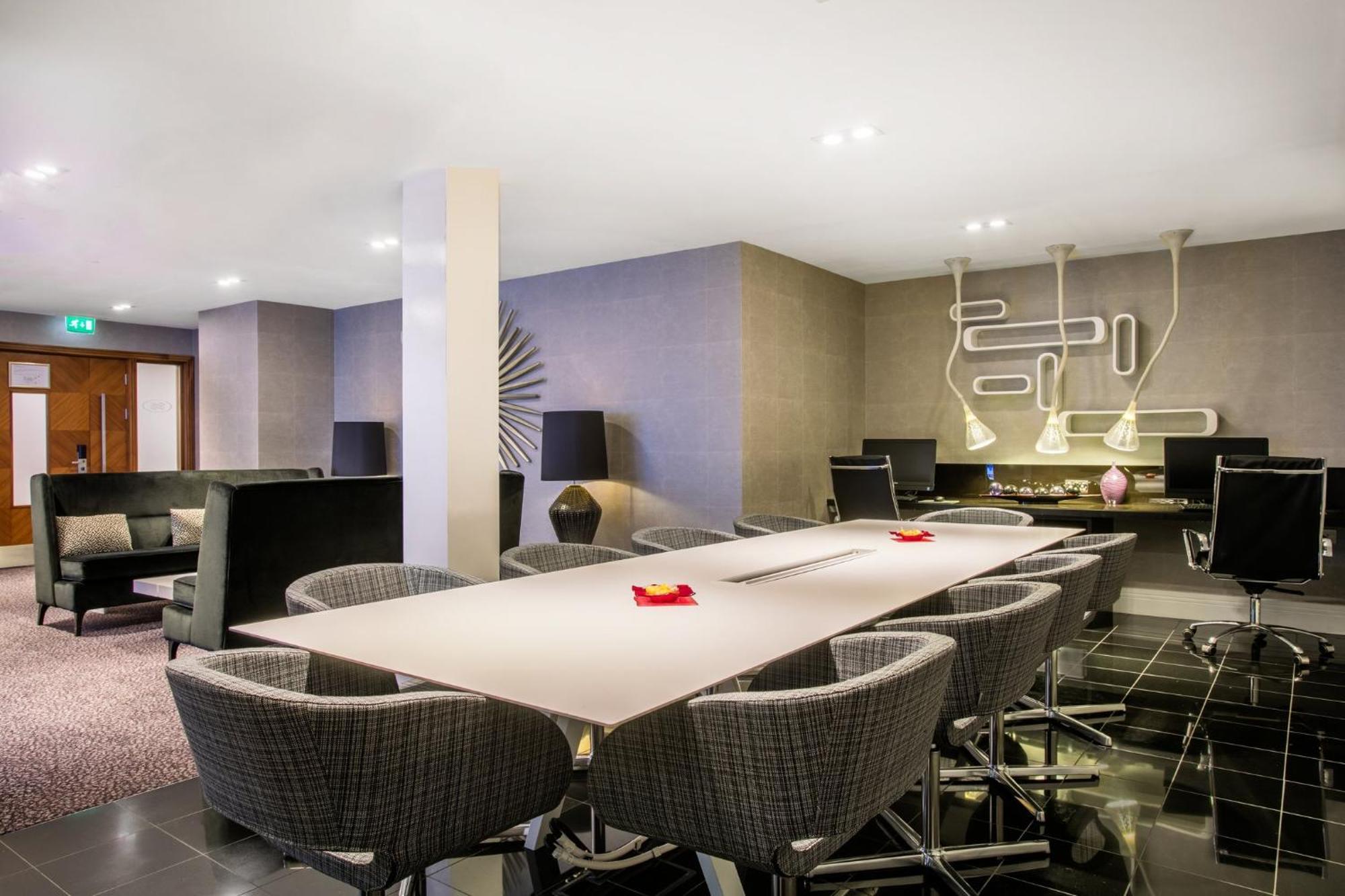 Hotel Crowne Plaza London By Ihg 4*
