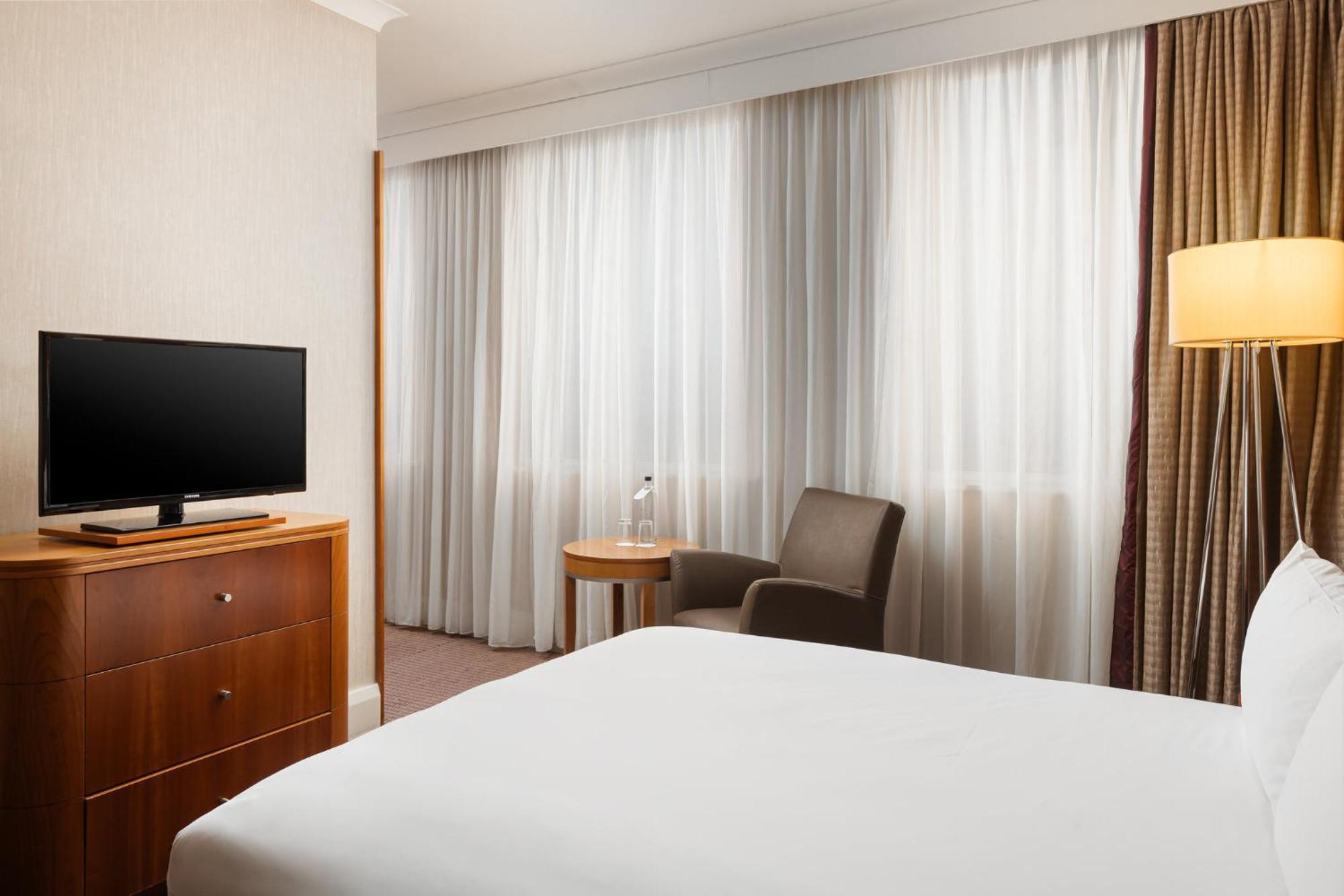 Hotel Crowne Plaza London By Ihg Ealing