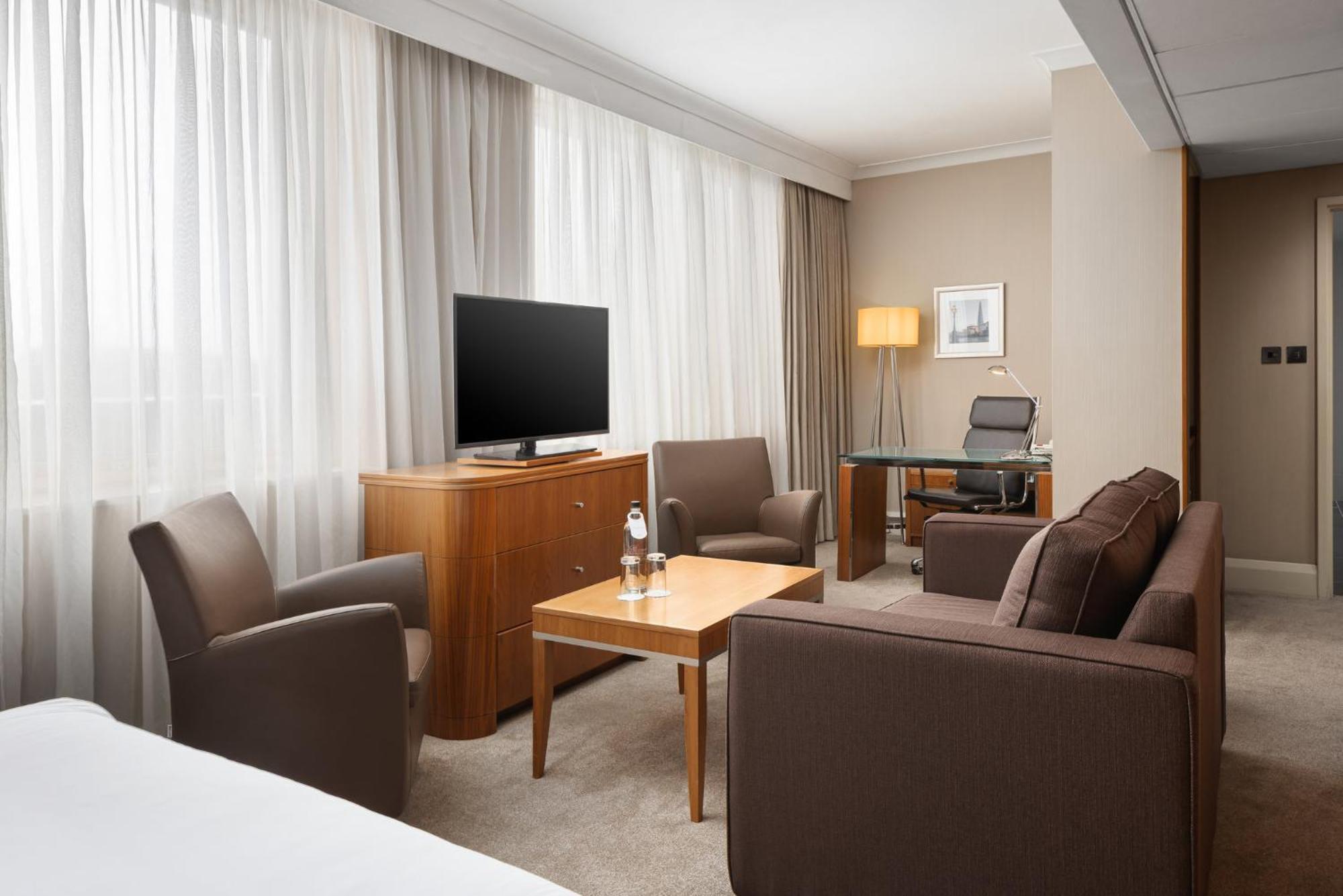 Crowne Plaza London By Ihg 4*