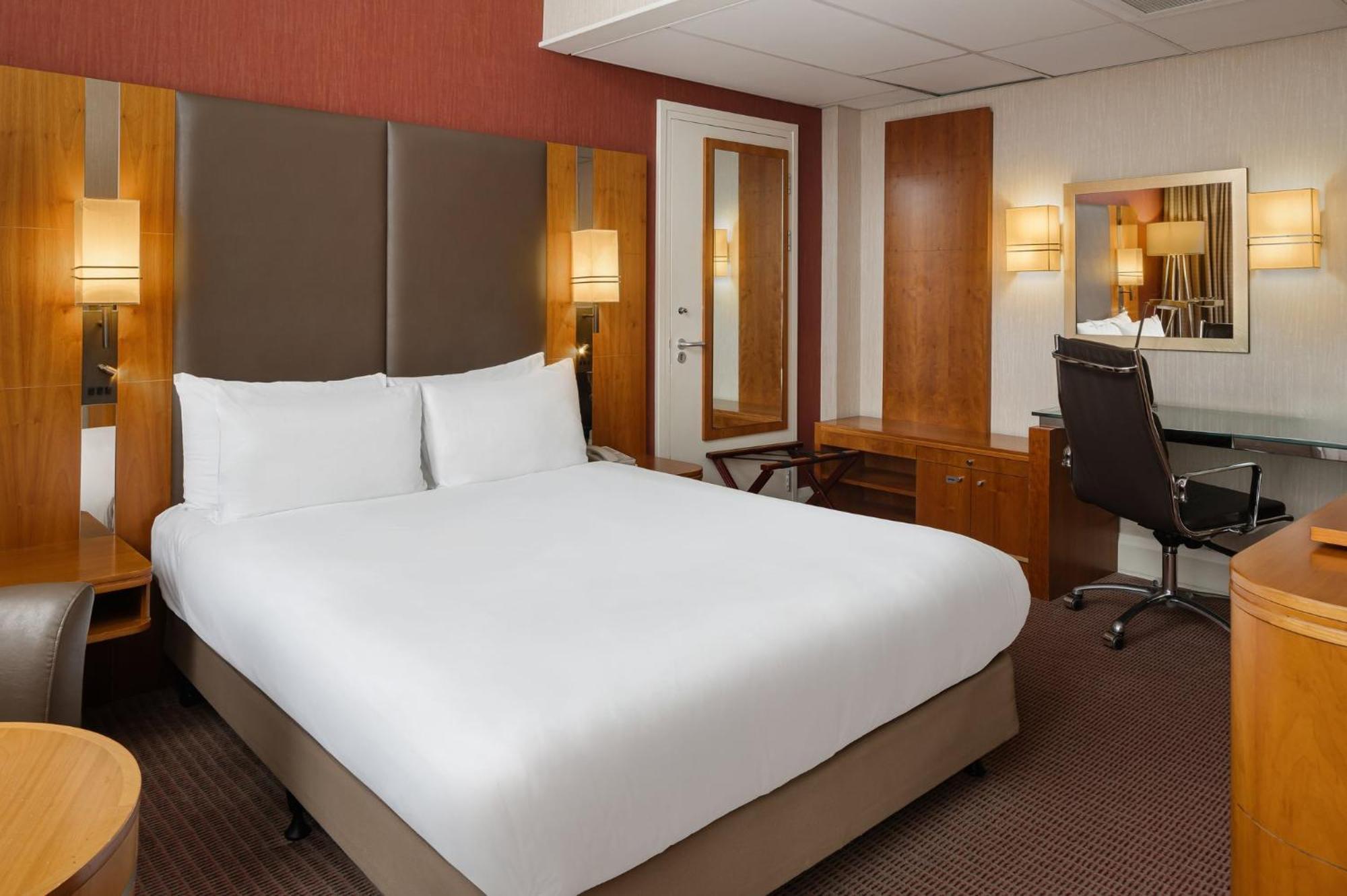 Hotel Crowne Plaza London By Ihg Ealing